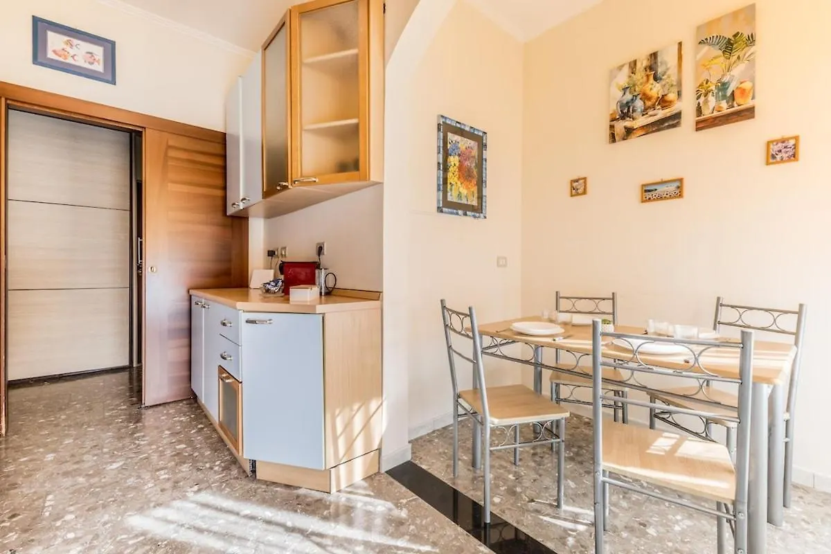 Typical Roman House - Prenestina Apartment