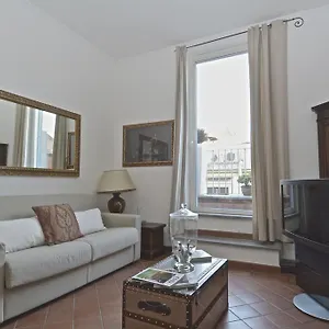 Spanish Steps Corner Apartamento